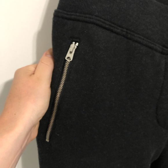 Comfy Wilfred Free Jogger from Aritzia - Picture 7 of 15